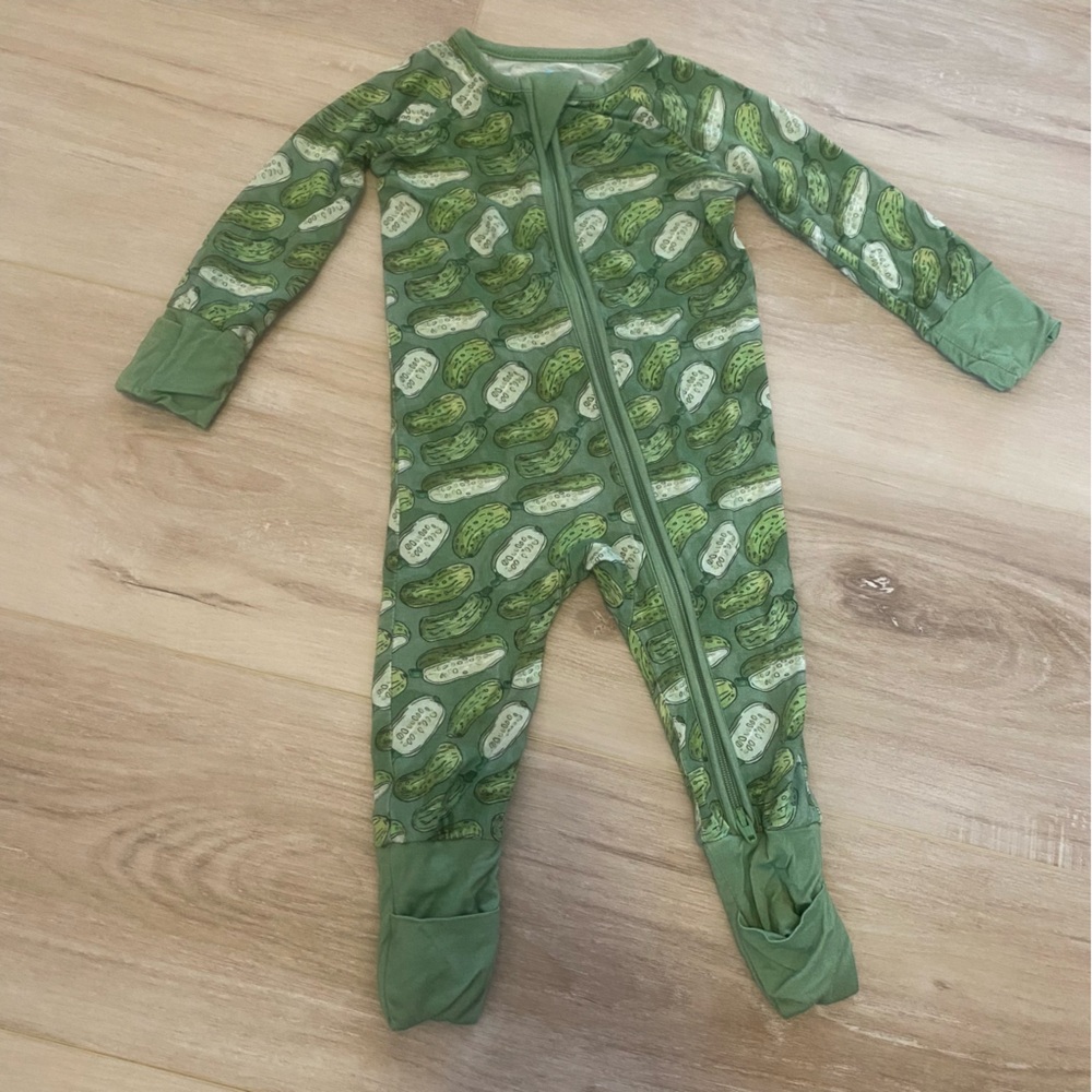 ✨Sale✨ Green Pickle Print Baby Bamboo Sleeper 0-3 months
